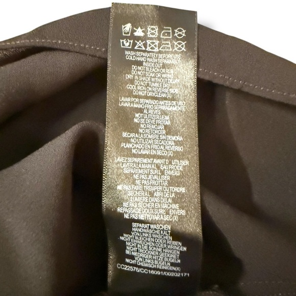 CITY CHIC Sexy Zip Top - Plus 16 (Small) Black / Gold - Picture 9 of 11